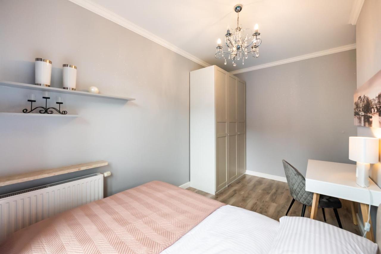 Prestige Verdant Apartment Varsovie Extérieur photo